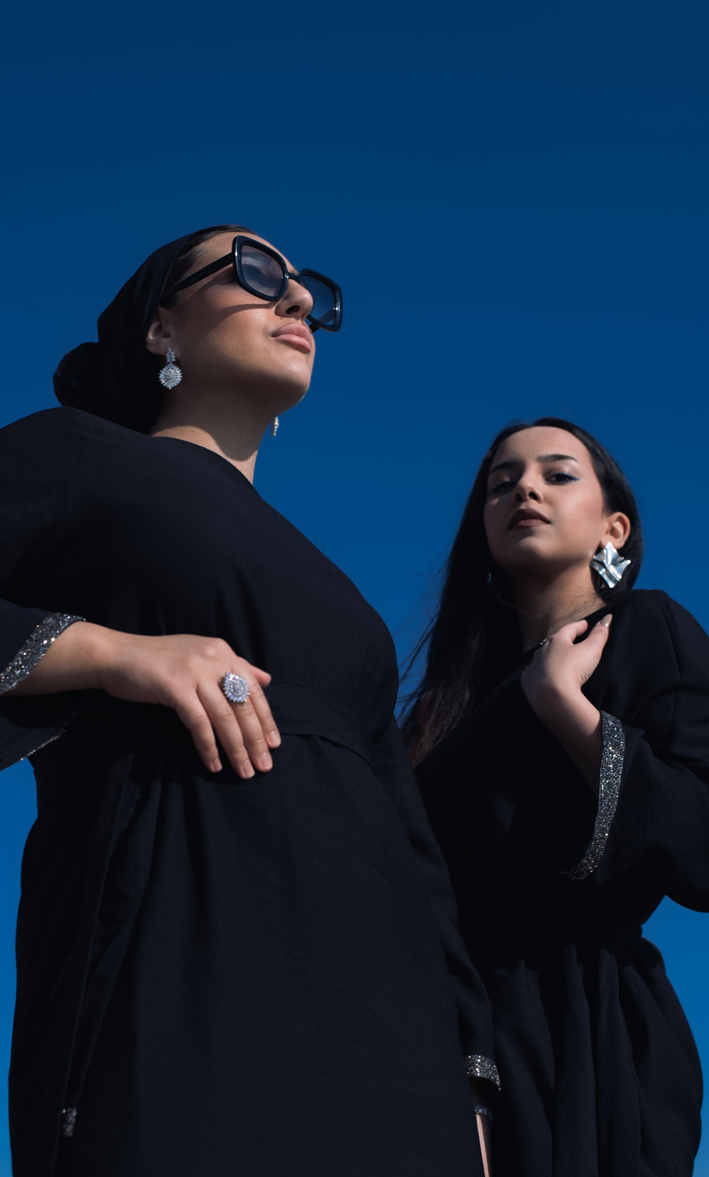 Black linen abaya